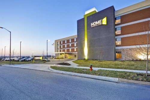 Home2 Suites by Hilton KCI Airport - image 11
