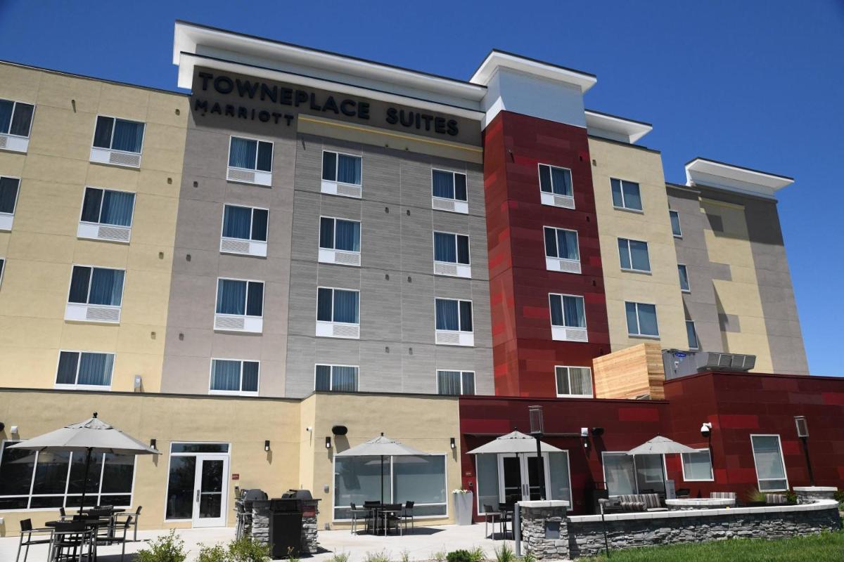 TownePlace Suites Kansas City At Briarcliff - image 2