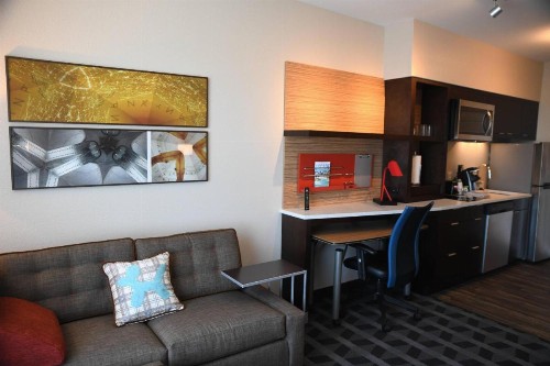 TownePlace Suites Kansas City At Briarcliff - image 7
