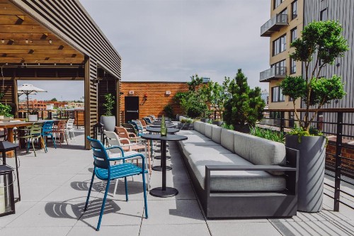 Crossroads Hotel - image 32