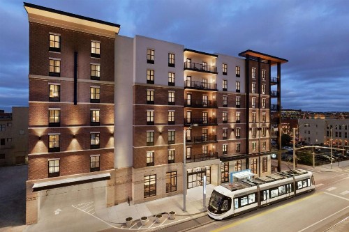 Hampton Inn Suites Kansas City Downtown Crossroads - image 12