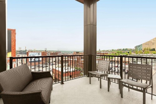 Hampton Inn Suites Kansas City Downtown Crossroads - image 14