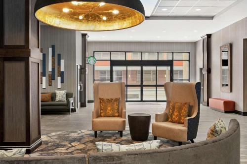 Hampton Inn Suites Kansas City Downtown Crossroads - image 28