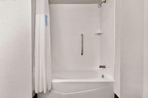 Hampton Inn Suites Kansas City Downtown Crossroads - image 3