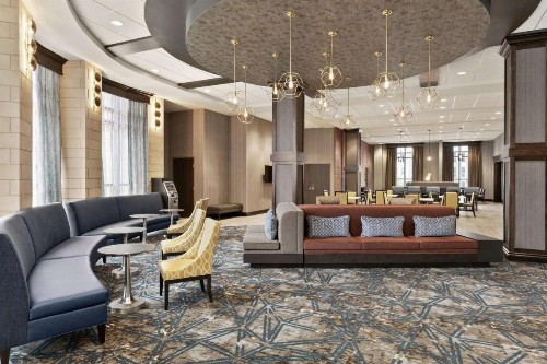 Hampton Inn Suites Kansas City Downtown Crossroads - image 8