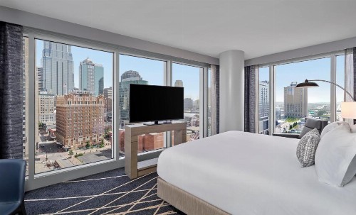Loews Kansas City - image 26