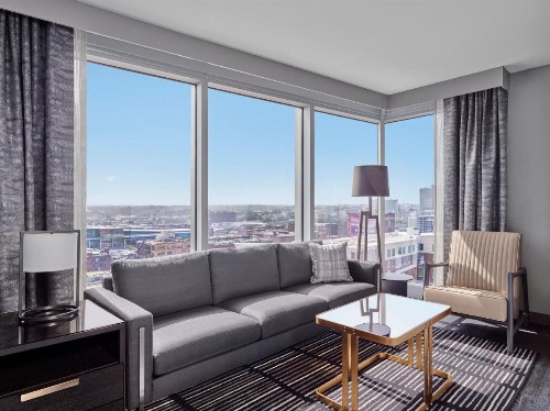 Loews Kansas City - image 29
