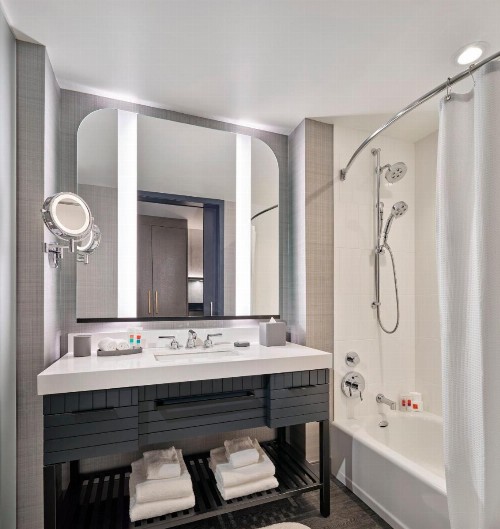 Loews Kansas City - image 45