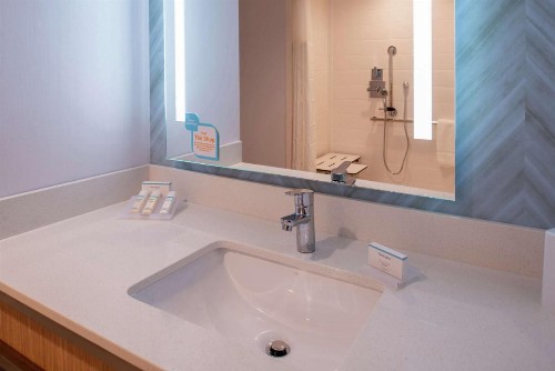 Hilton Garden Inn Kansas City Airport Mo - image 17