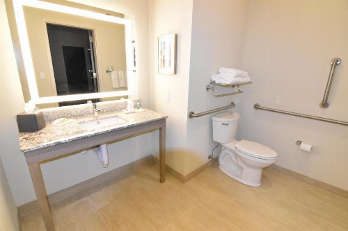 Holiday Inn - Kansas City - Northeast an IHG Hotel - image 26