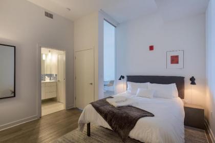 Luxe DT 2BR with City View by Zencity - image 14