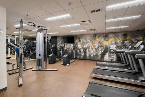 Comfy MW 1BR with Gym & WD by Zencity - image 7