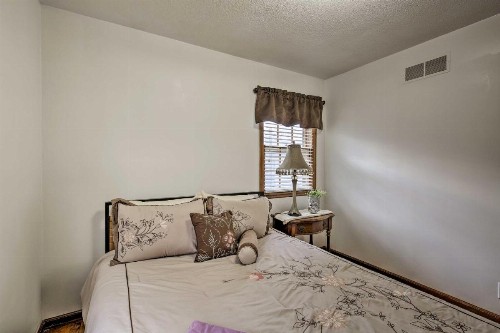 Pet-Friendly Getaway with Yard - 12Mi to Downtown KC - image 8
