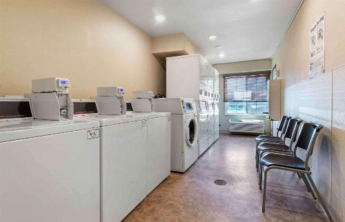 WoodSpring Suites Kansas City South - image 26