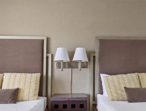 Plantation Hale Suites - image 13