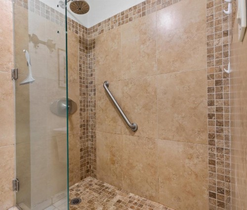 Plantation Hale Suites - image 15