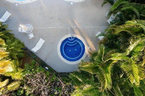 Plantation Hale Suites - image 19