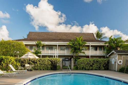 Plantation Hale Suites - image 35