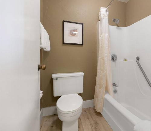 Plantation Hale Suites - image 47