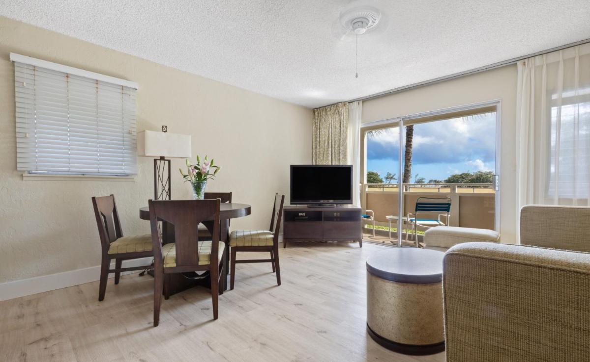 Plantation Hale Suites - image 7