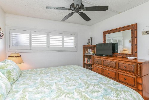 Kapaa Shore Resort #202 - image 11