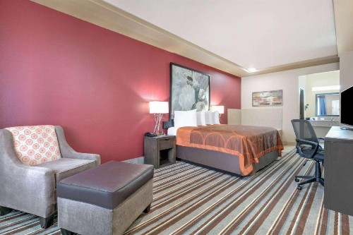 Super 8 by Wyndham Karnes City - image 38