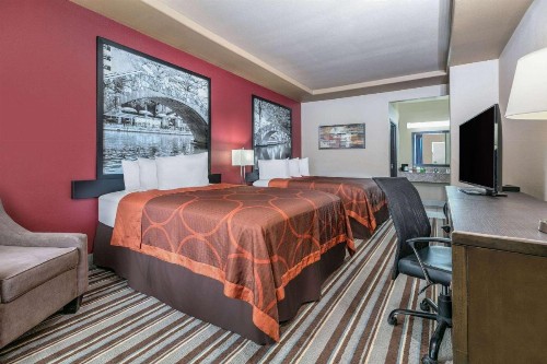 Super 8 by Wyndham Karnes City - image 39