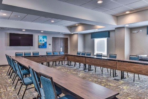 Hampton Inn & Suites Keene - image 17