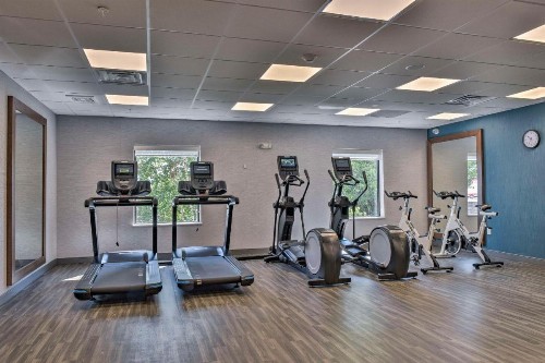 Hampton Inn & Suites Keene - image 18