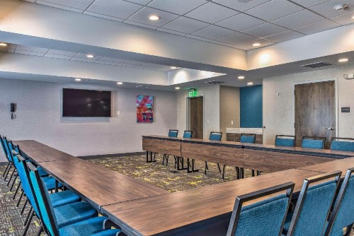 Hampton Inn & Suites Keene - image 20