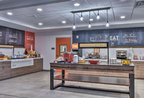 Hampton Inn & Suites Keene - image 24