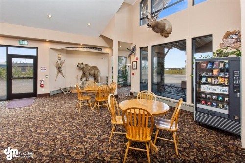 Kenai Airport Hotel - image 37