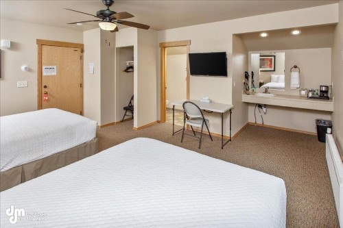 Kenai Airport Hotel - image 47