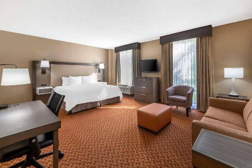 Best Western Plus Kendall Hotel & Suites - image 17