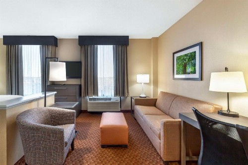 Best Western Plus Kendall Hotel & Suites - image 28