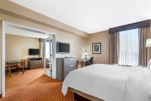 Best Western Plus Kendall Hotel & Suites - image 3