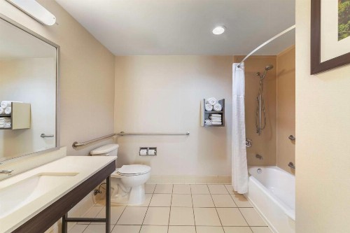 Best Western Plus Kendall Hotel & Suites - image 45