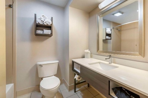 Best Western Plus Kendall Hotel & Suites - image 47