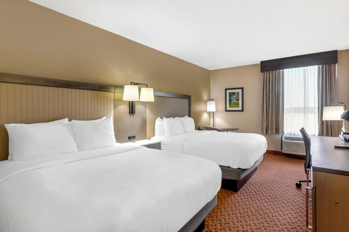 Best Western Plus Kendall Hotel & Suites - image 6