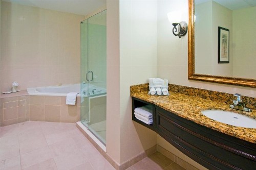 Holiday Inn Express & Suites Miami Kendall an IHG Hotel - image 16