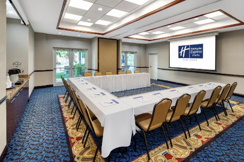 Holiday Inn Express & Suites Miami Kendall an IHG Hotel - image 31