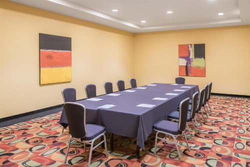 Crowne Plaza Hotel New Orleans-Airport - image 32