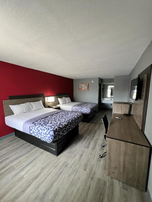Americas Best Value Inn Kennett - image 22