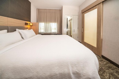 SpringHill Suites by Marriott Kenosha - image 47