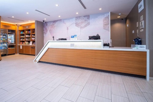 SpringHill Suites by Marriott Kenosha - image 9