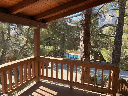 Whispering Pines Lodge - image 23