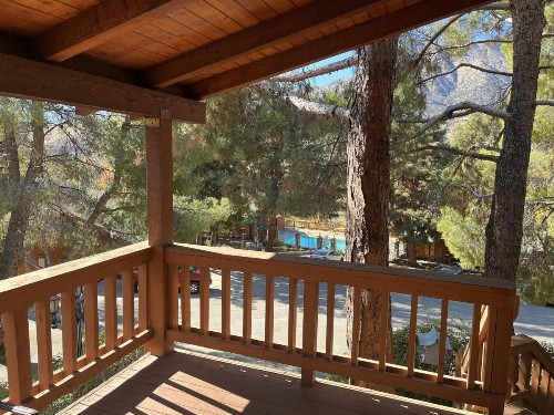 Whispering Pines Lodge - image 36