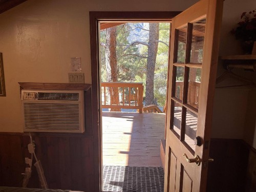 Whispering Pines Lodge - image 38