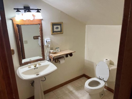 Whispering Pines Lodge - image 43
