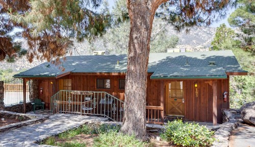 Whispering Pines Lodge - image 46